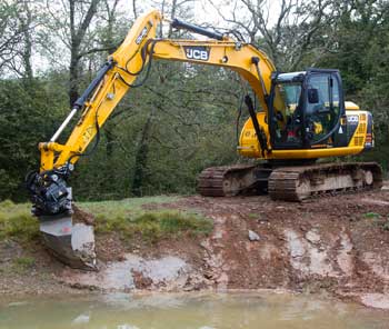 Operated excavator hire for drives, roadways, tracks, site clearance, ponds and large scale landscaping.